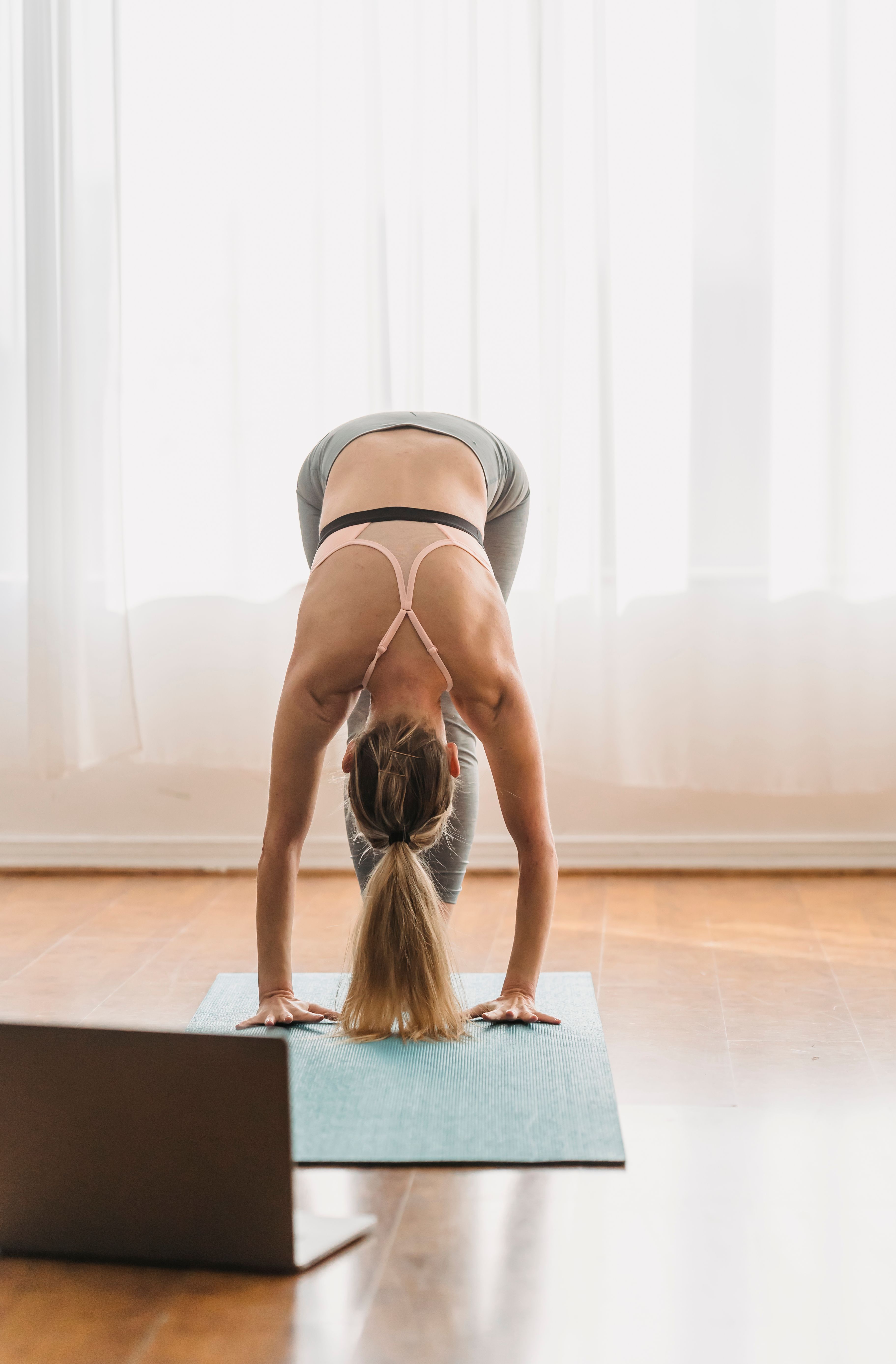 Online Pre & Post Natal Yoga